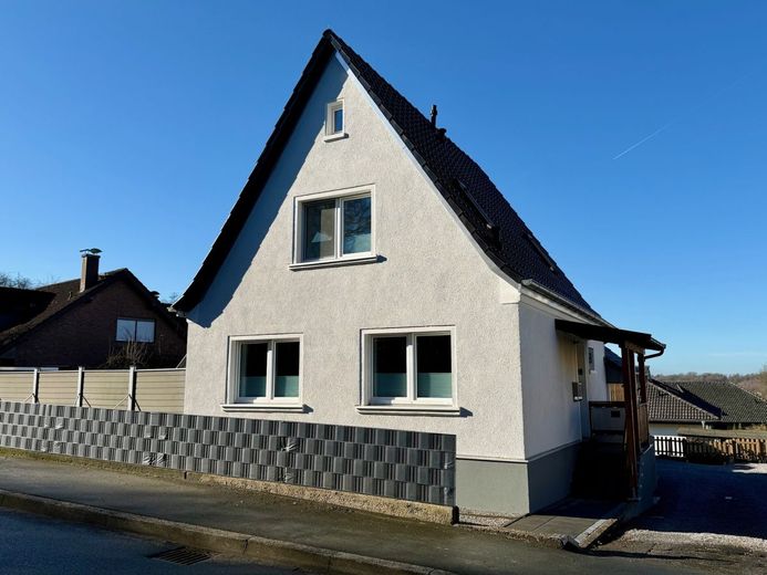 Fröndenberg-Hohenheide: Altbau, aber nicht vom alten Eisen - Energetisch und technisch im TOP Zustand! – Haus kaufen Fröndenberg-Hohenheide