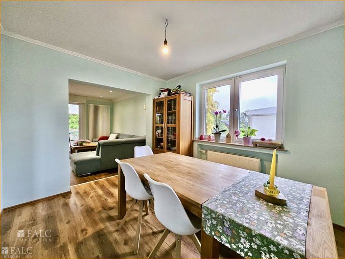 Zeitlose Eleganz im Herzen der Natur: Ein modernes Anwesen mit ländlichem Flair! – Esszimmer (EG)