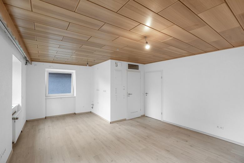 EG Einliegerbüro, Dusche/Küche