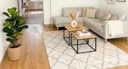 Geräumige 3 1/2 Zimmer Wohnung zu  verkaufen – Wohnzimmer Impression