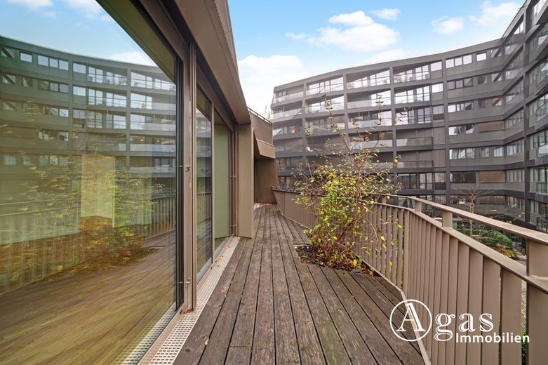 Berlin-Mitte'de yaklaşık 141 m², hazır mutfak ve harika balkonlu özel 4 odalı daire! – Balkon