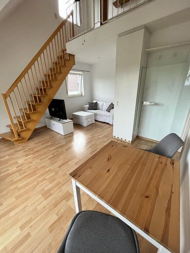 Lahnstein’de, Lahneck Kalesi manzaralı balkonlu mobilyalı dubleks daire – Wohnzimmer 