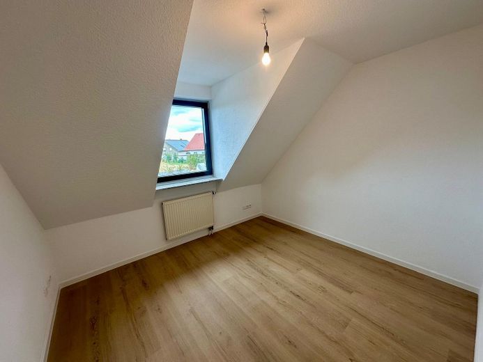 Erstbezug nach Renovierung – Helle 3,5-Zimmer Wohnung in ruhiger Lage von Mainhardt – Büro