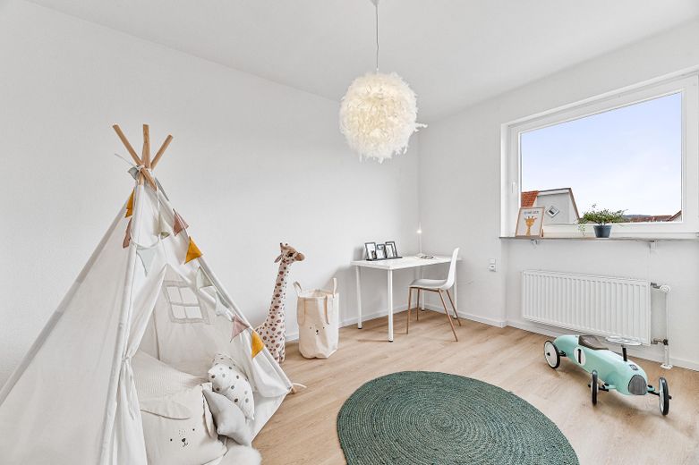 Homeoffice/ Kinderzimmer