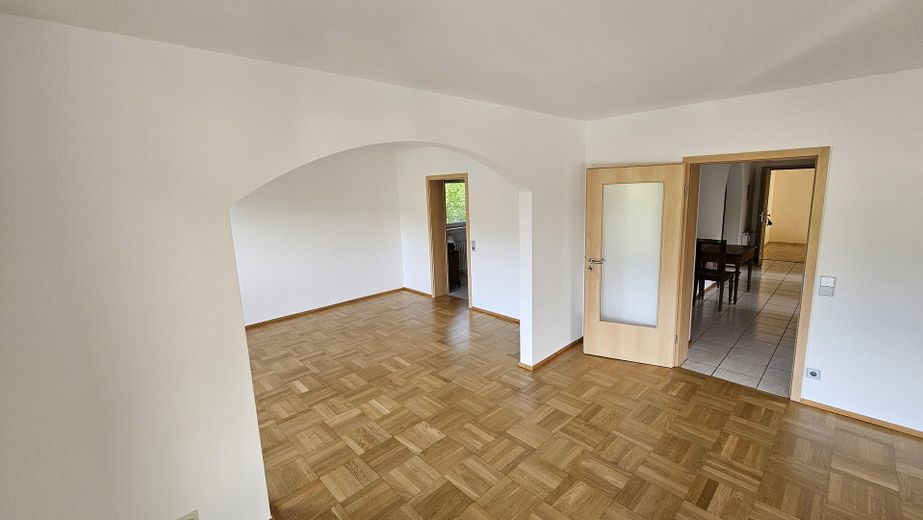 Sonnige 4-Zi mit Balkon + Garage in Ebersteinburg – Foto 8