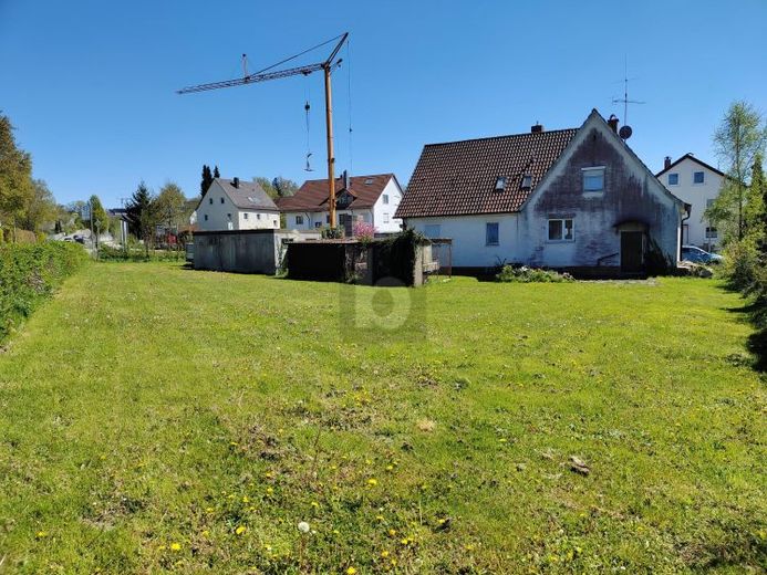 TERRAIN À BÂTIR AVEC CONSTRUCTION EXISTANTE À WEISSENHORN – Photo 1