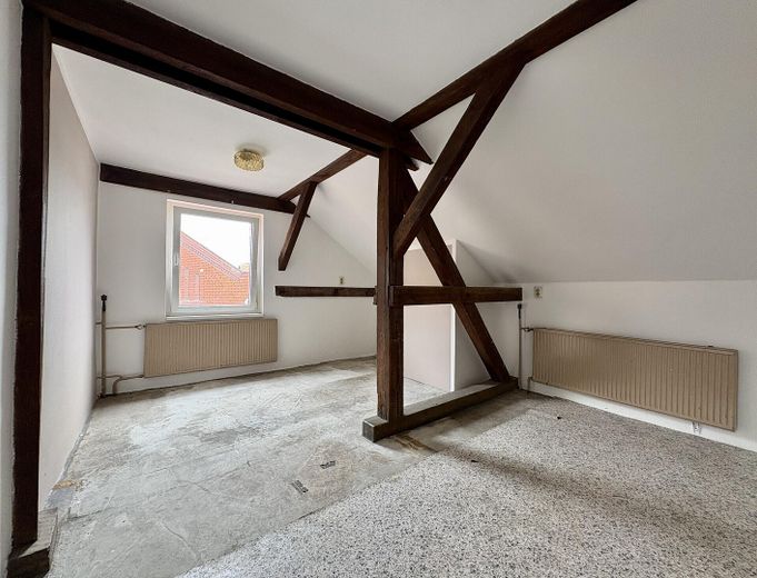 PROVISIONSFREI | KFZ-Werkstatt mit Lackierkabine & 17 Stellplätzen – 557 m² – Aufenthaltsraum im Dachgeschos