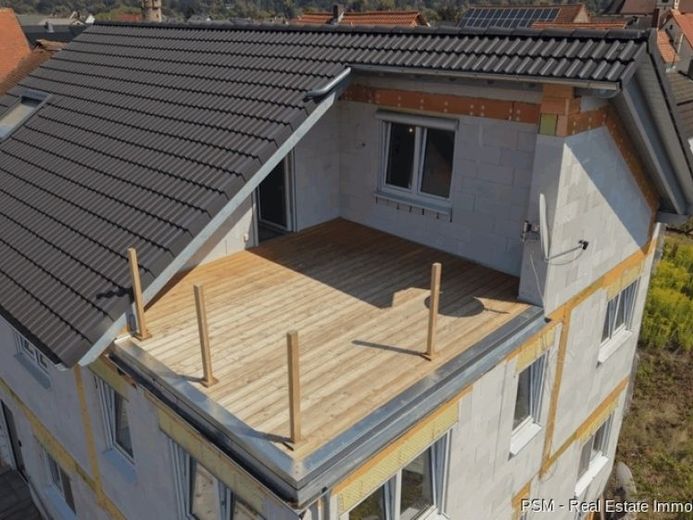 ZFH - Neubau, BOSCH-Wärmepumpe mit Fußbodenheizung, dreifach verglaste Fenster, Finish durch Käufer! – Foto 1