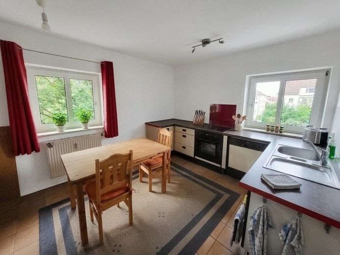 Attraktive Kapitalanlage in Burghausen | 2-Zimmer-Wohnung mit Balkon und TG | Provisionsfrei – Küche