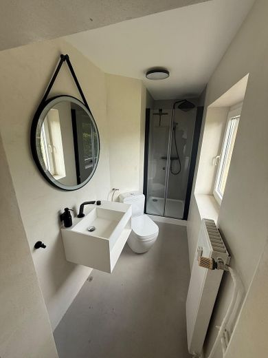 Badezimmer in modernem Design