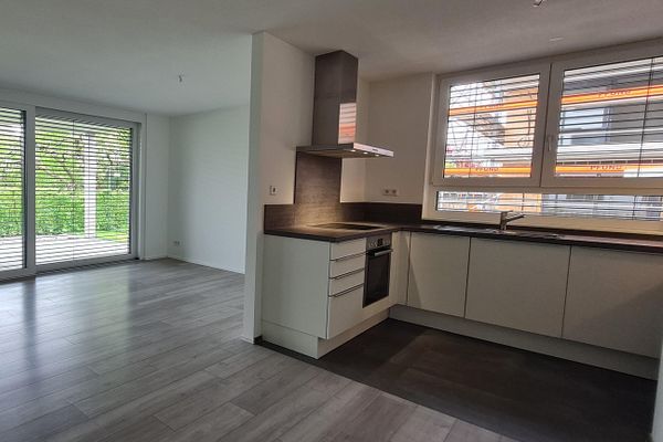 moderne 3,5 Zimmerwohnung 1.OG mit Lift, EBK und überdachtem Balkon
