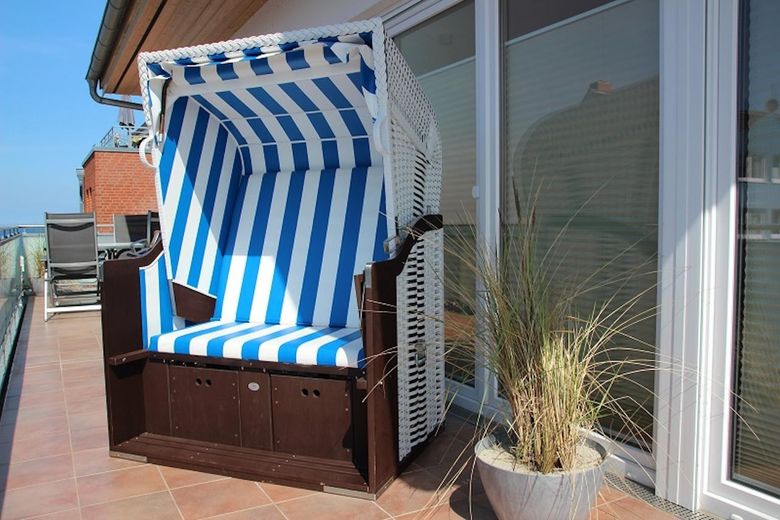 Strandkorb auf der Terasse