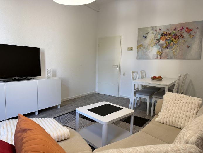 con aire acondicionado, completamente amueblado, recién renovado, listo para entrar a vivir, 2 hab., baño con cocina y balcón – Foto 6