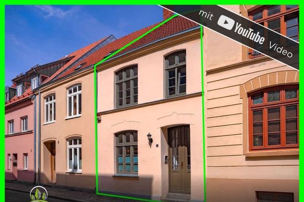 Drei Ebenen voller Möglichkeiten – Stadthaus mit Hinterhof in Wismar