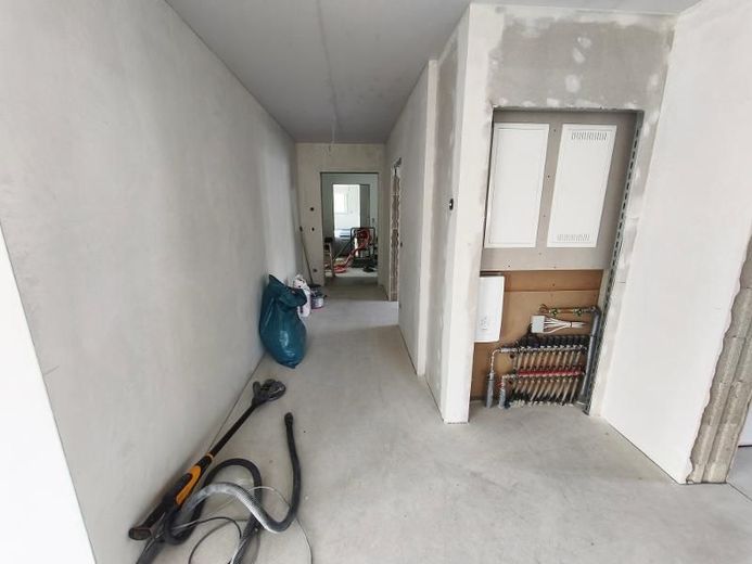 4 Zi. Wohnung (Nr. 7) im OG mit Balkon – Diele / Garderobe Bild 2