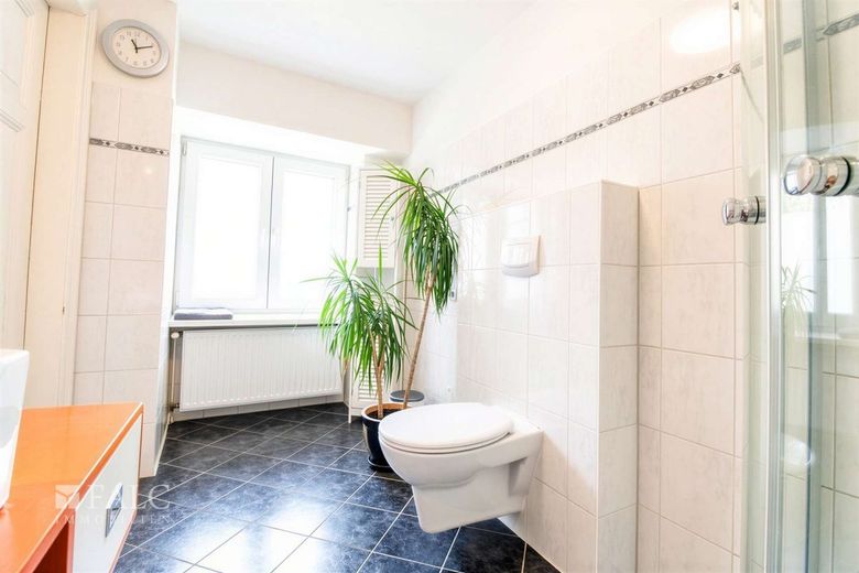 +++ Stabile Rendite in der Landeshauptstadt: 8 Wohneinheiten in der Paulsstadt +++ – Badezimmer Wohnung III