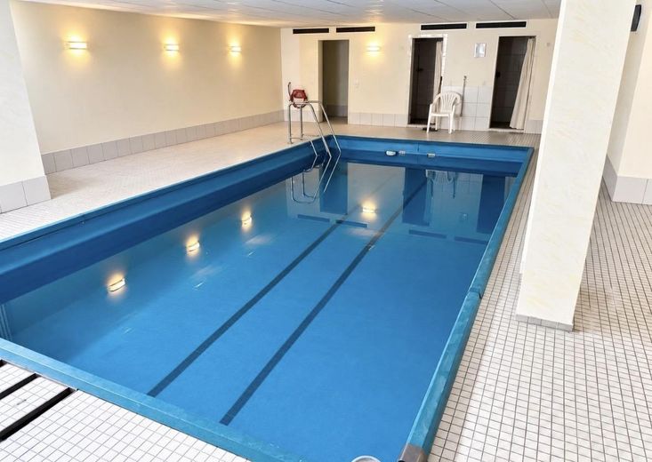 Mieszkanie jak we własnym domu! Bungalow z basenem, sauną i garażem – bez prowizji – Schwimmbad (mit Sauna)