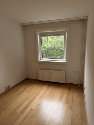 Beaucoup d’espace pour vos idées : 4 pièces avec loggia exposée ouest – sans commission à Hummelsbüttel – Kinderzimmer I