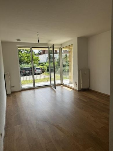 ! Roßlau - tolle - 2 Raum Wohnung m. Balkon ! AB SOFORT ! B5 – Foto 1