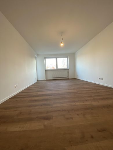 Kernsanierte 3-Zimmer-Wohnung mit Balkon,2 WCs & Luxusbad-barrierefreiem Zugang – Foto 3