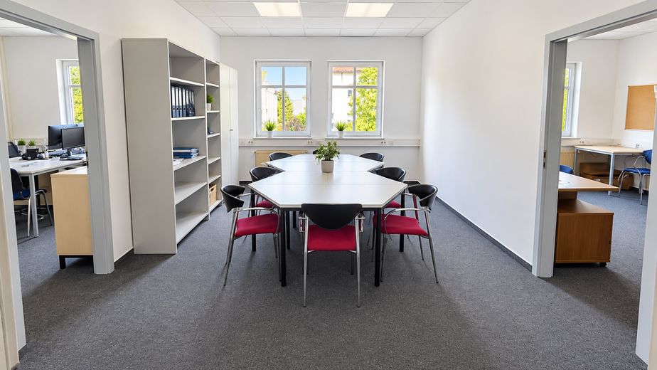 Office space for rent – Photo 1