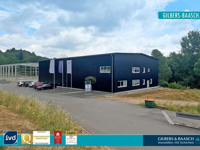 Neuwertige Gewerbehalle mit ca. 676 m² Gesamtfläche und 8 Stellplätzen – Foto 1