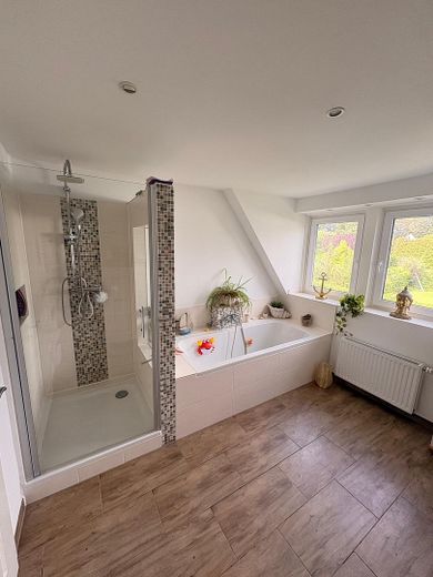 #Maison individuelle ou bifamiliale de 160 m² + potentiel de construction supplémentaire – Bad OG.