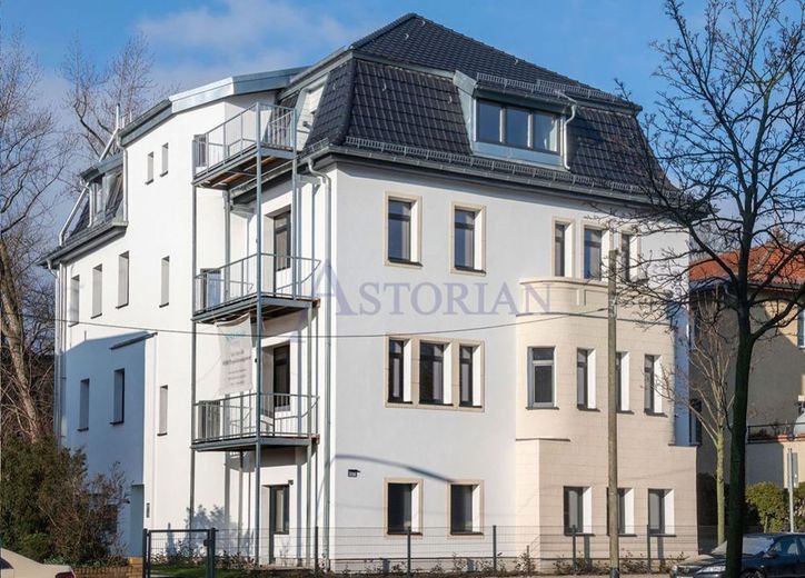 Kernsanierte 3-Zimmer-Wohnung im grünen Lichterfelde – Hausansicht