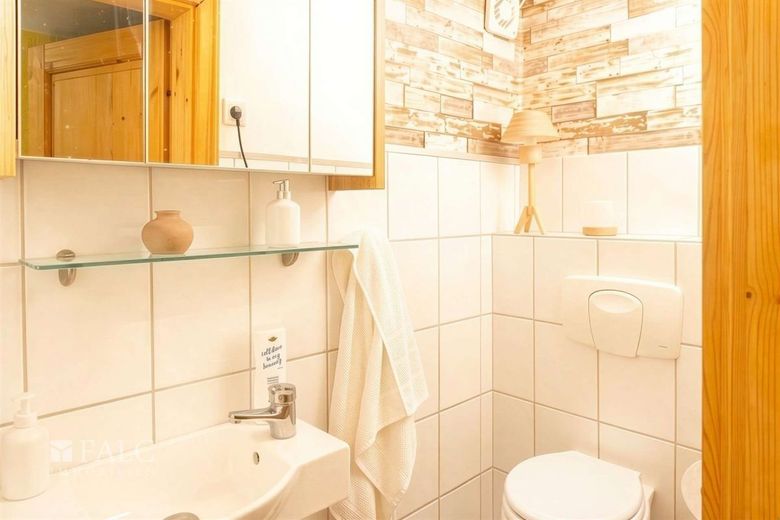 Die ideale Alternative zur Eigentumswohnung - Haus mit pflegeleichtem Grundstück! – Badezimmer EG - Einrichtungsbeispiel