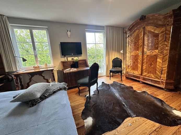 Villa mit Gutshauscharakter auf 3500m²-unverbaubarer Seeblick in Kieler Stadtrandlage – Schlafzimmer 3, 1.OG m. Balko