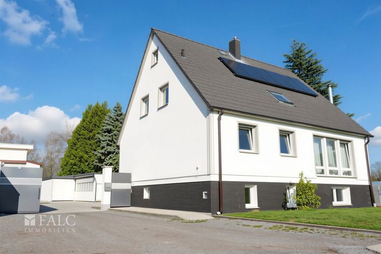 Maximale Privatsphäre auf 2.649 m² - Ihr Rückzugsort am Feldrand in Hamm-Westtünnen – Außenansicht - (KI generiert)