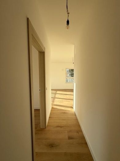 Neuwertige 3-Zimmer Wohnung, Fussbodenheizung in Berlin Biesdorf, B12 – Flur