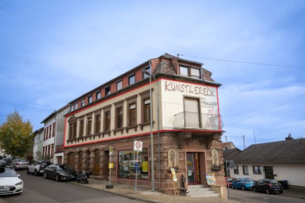 Helle und großzügige Obergeschosswohnung in Püttlingen zu vermieten
