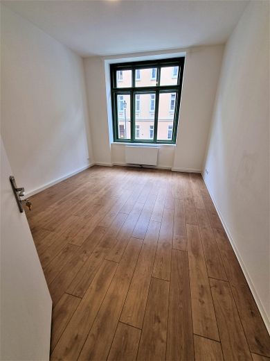 Modernes Wohnen im energetischen Denkmal – 3-Raum-Wohnung im Hochparterre (inkl. Einbauküche) – Zi 1.17