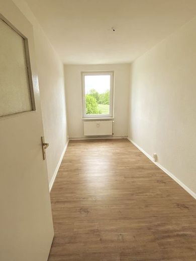 Gemütliche 3-Zimmer im 1.OG in ländlicher Grünlage – Kinderzimmer/ Büro Beispiel