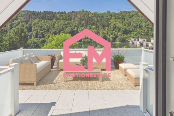 Panoramablick auf den Neckar: Exklusiver Erstbezug
