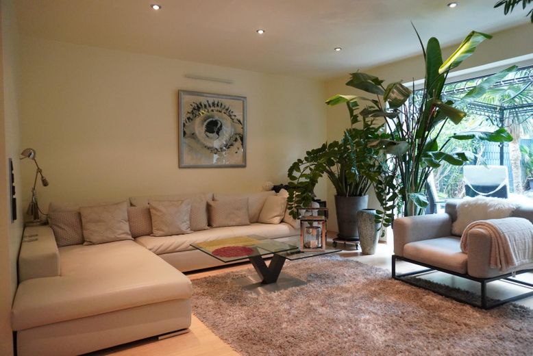 Teilansicht Wohnzimmer