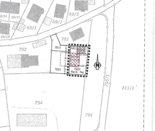 Lage DDH + Doppelgarage