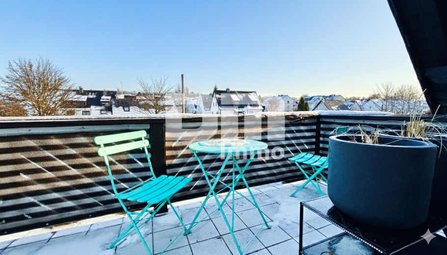 (R)eserviert!Modernisierte DHH mit Anbauten + Garagen in Traumlage – OG / DG Balkon Panoramablick