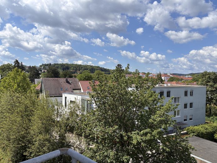 Vollsanierte Dachterrassen-Maisonette Wohnung in Regensburger Bestlage – Blick vom Dach 