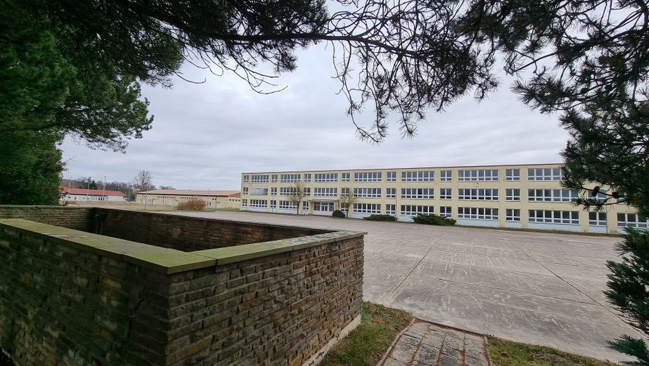 1.9 ha Bauland + Gewerbeobjekte + für Solar , Lager ab 99.000 Euro – Foto 45