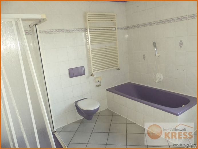Moderne und gepflegte 4-Zimmer Wohnung in ruhiger Lage, Flieden-Oberstork m. Balkon im Dachgeschoss – Bild 16