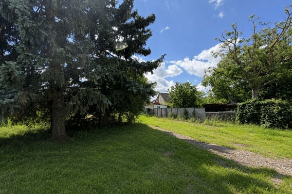 Baulücke in gewachsener Siedlungslage; ca. 567 m² Grundstücksfläche!!!