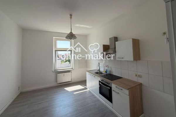 Erstbezug nach Sanierung: helle 3-Zimmer Altbau Whg. mit EBK im Herzen der Stadt
