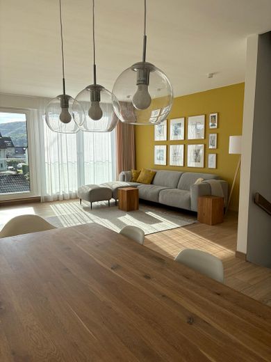 Architektenhaus mit Rheinblick – Neubau 2020 in Brohl-Lützing – Esszimmer u Wohnzimmer