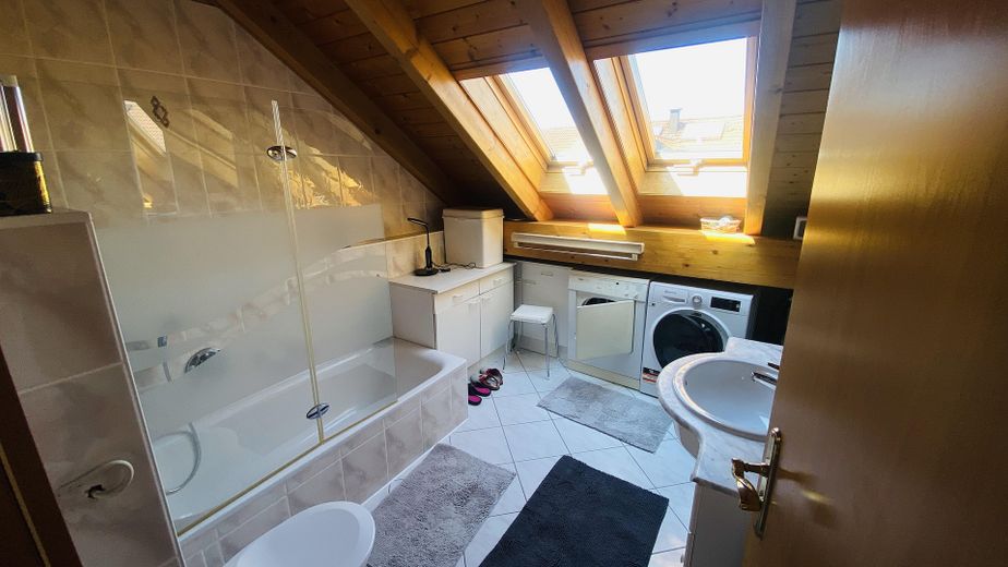 Möblierte 2-Zimmer Wohnung an Einzelperson – Photo 4