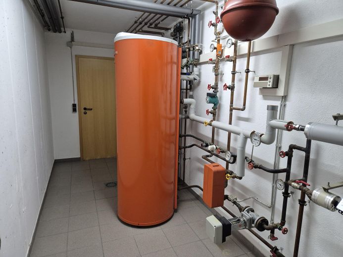 18_Fernheizung im UG