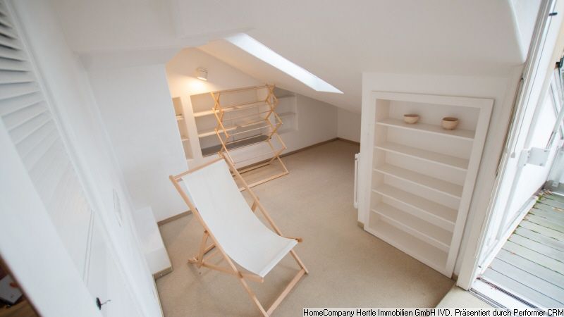 Ruhig und charmant möbliert in toller Altbau Maisonette-Wohnung für 3 -7 Monate in der Wiehre, Freiburg – 04b7ab590a02b4f7fb0f7f5efc3ba29b60ed2cc3.jpg
