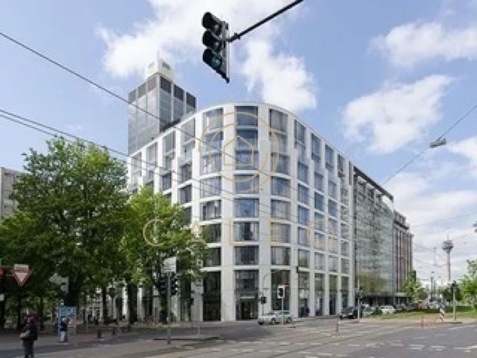 CALEO ¦ Centro città ¦ Graf-Adolf ¦ flessibile + immediatamente pronto per l’uso ¦ Affitto tutto compreso ¦ SENZA PROVVIGIONE – Photo 1