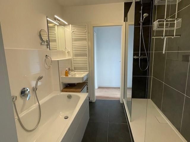 Vollbad / Dusche / Badewanne